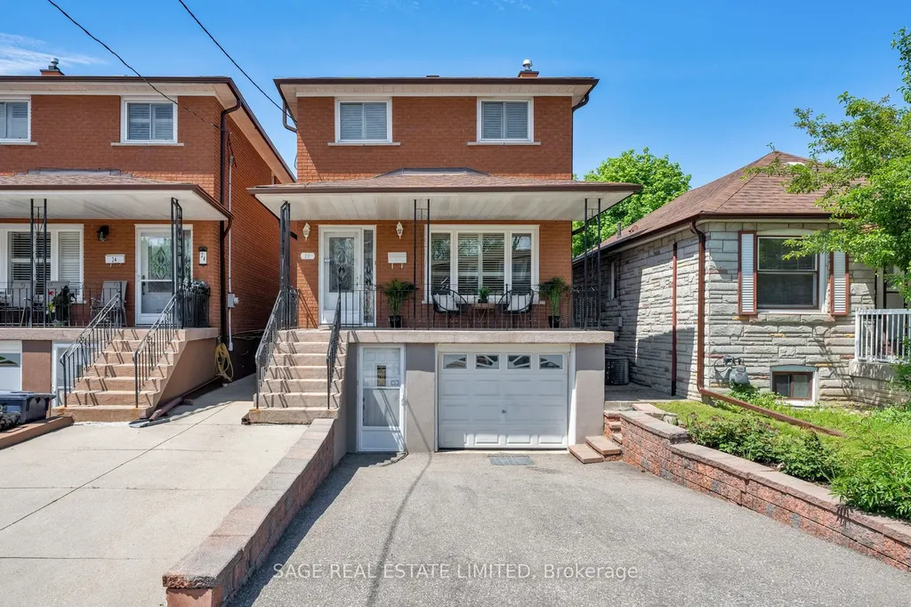 22 East Drive E Toronto ON M6N 2N7
