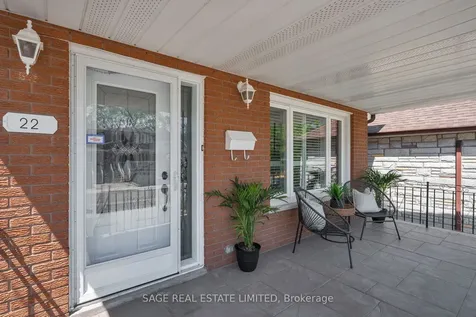 22 East Drive E Toronto ON M6N 2N7