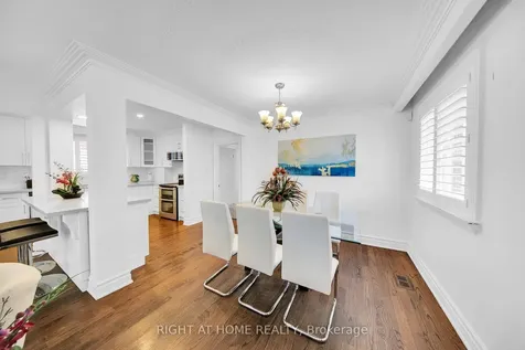 19 Wall Avenue Toronto ON M9N 2N6