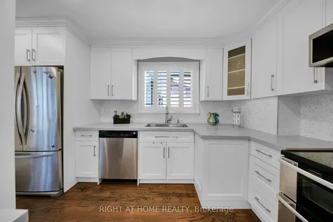 19 Wall Avenue Toronto ON M9N 2N6
