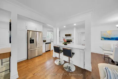 19 Wall Avenue Toronto ON M9N 2N6