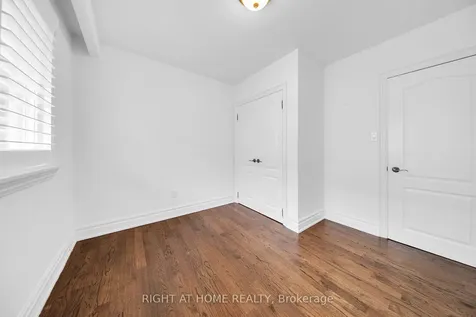 19 Wall Avenue Toronto ON M9N 2N6