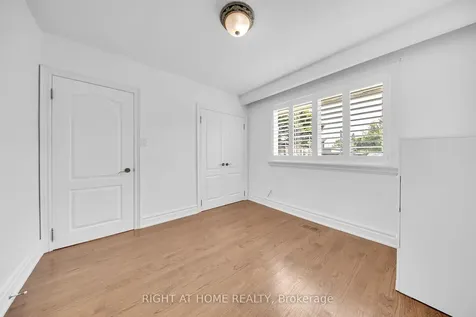 19 Wall Avenue Toronto ON M9N 2N6