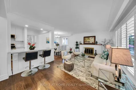 19 Wall Avenue Toronto ON M9N 2N6