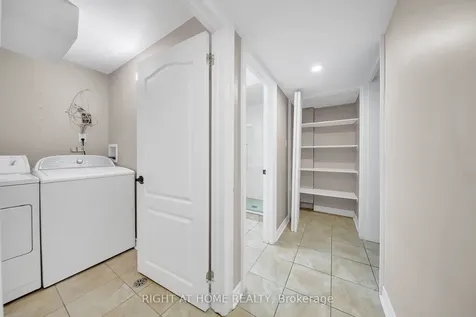 19 Wall Avenue Toronto ON M9N 2N6