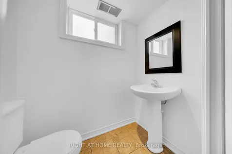 19 Wall Avenue Toronto ON M9N 2N6