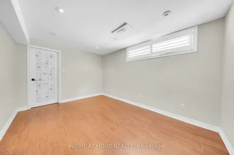 19 Wall Avenue Toronto ON M9N 2N6