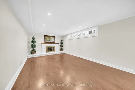 19 Wall Avenue Toronto ON M9N 2N6