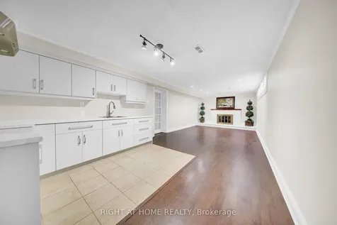 19 Wall Avenue Toronto ON M9N 2N6