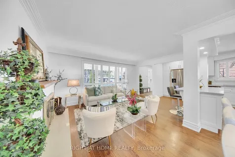 19 Wall Avenue Toronto ON M9N 2N6
