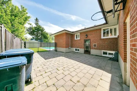19 Wall Avenue Toronto ON M9N 2N6