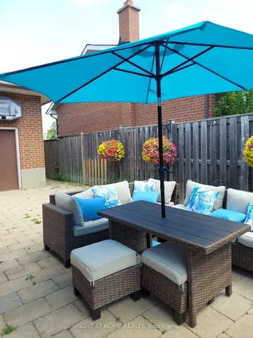 19 Wall Avenue Toronto ON M9N 2N6