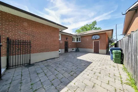 19 Wall Avenue Toronto ON M9N 2N6