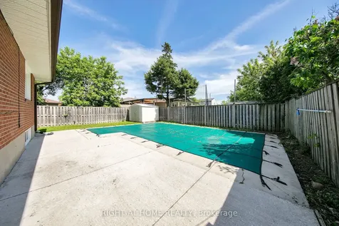 19 Wall Avenue Toronto ON M9N 2N6
