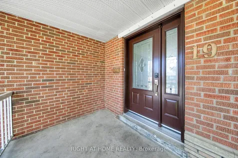 19 Wall Avenue Toronto ON M9N 2N6