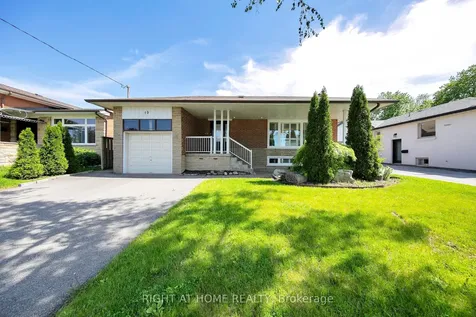 19 Wall Avenue Toronto ON M9N 2N6