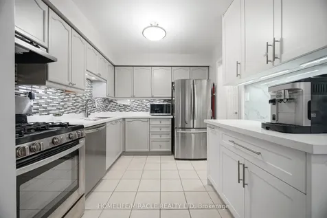71 Dandelion Road Brampton ON L6R 1Y3