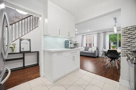 71 Dandelion Road Brampton ON L6R 1Y3