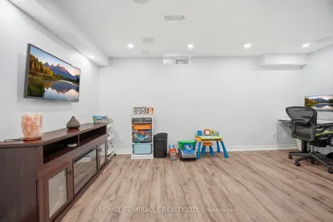 71 Dandelion Road Brampton ON L6R 1Y3