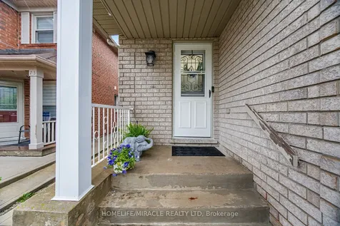 71 Dandelion Road Brampton ON L6R 1Y3