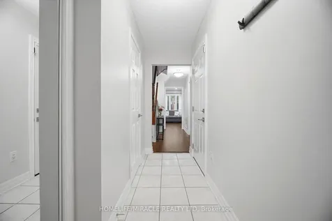 71 Dandelion Road Brampton ON L6R 1Y3