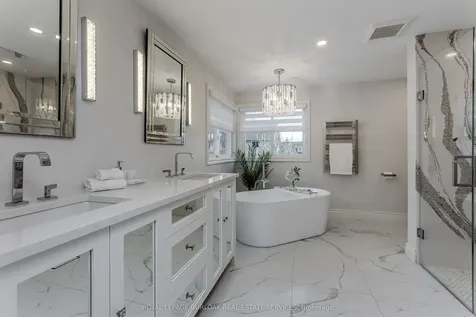 3199 Desmond Drive Burlington ON L7M 3N1