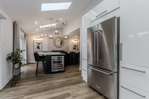 3199 Desmond Drive Burlington ON L7M 3N1
