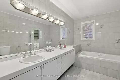 11 Fairweather Road Toronto ON M6M 4C8