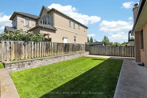 11 Fairweather Road Toronto ON M6M 4C8