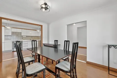 11 Fairweather Road Toronto ON M6M 4C8