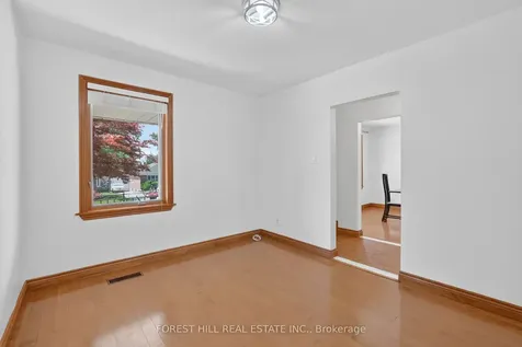 11 Fairweather Road Toronto ON M6M 4C8