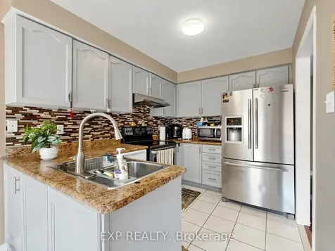 41 Bramfield Street Brampton ON L7A 2W1
