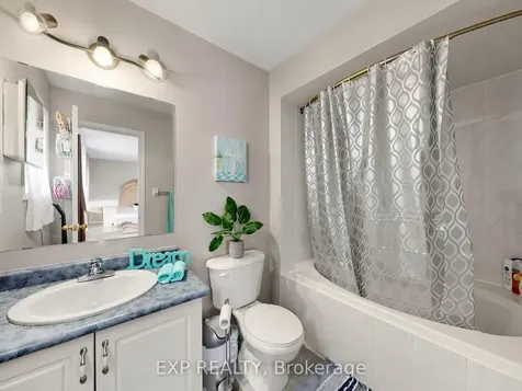 41 Bramfield Street Brampton ON L7A 2W1