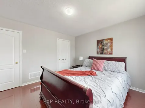 41 Bramfield Street Brampton ON L7A 2W1
