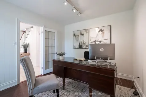 2068 Tenoga Drive Mississauga ON L5H 3K2