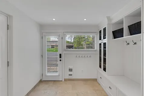 2068 Tenoga Drive Mississauga ON L5H 3K2