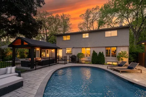 2068 Tenoga Drive Mississauga ON L5H 3K2