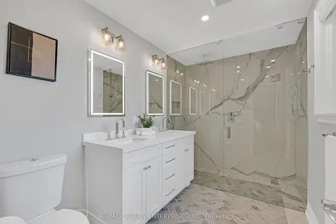 2068 Tenoga Drive Mississauga ON L5H 3K2