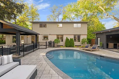 2068 Tenoga Drive Mississauga ON L5H 3K2