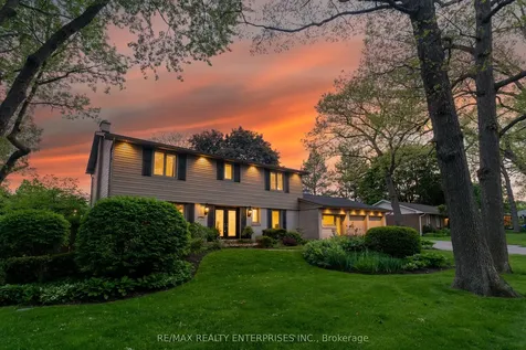 2068 Tenoga Drive Mississauga ON L5H 3K2