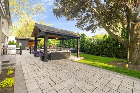 2068 Tenoga Drive Mississauga ON L5H 3K2