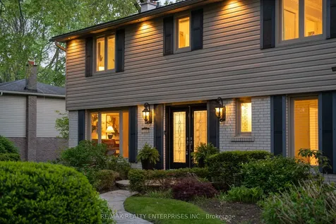 2068 Tenoga Drive Mississauga ON L5H 3K2