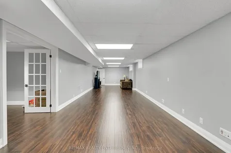2068 Tenoga Drive Mississauga ON L5H 3K2