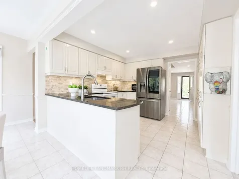 3379 Mulcaster Road Mississauga ON L5L 5A7