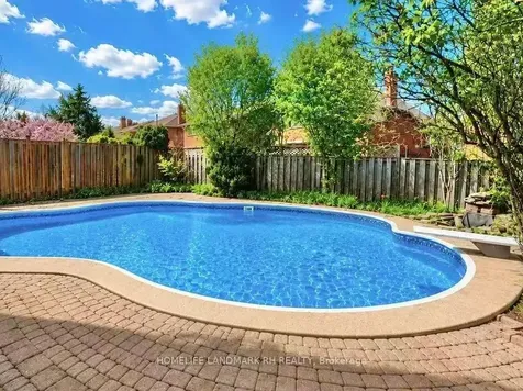 3379 Mulcaster Road Mississauga ON L5L 5A7