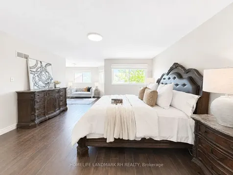3379 Mulcaster Road Mississauga ON L5L 5A7