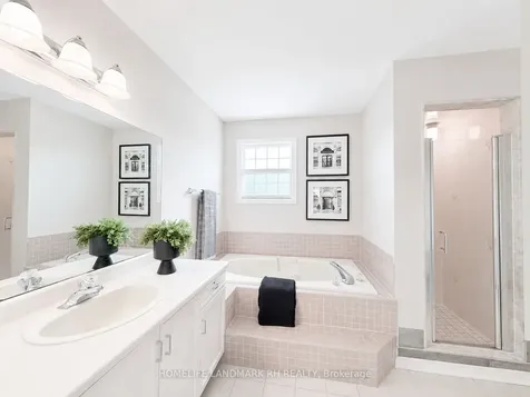 3379 Mulcaster Road Mississauga ON L5L 5A7