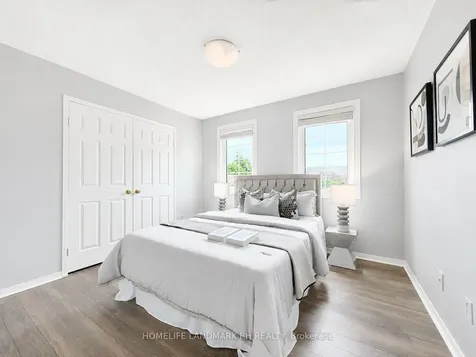 3379 Mulcaster Road Mississauga ON L5L 5A7