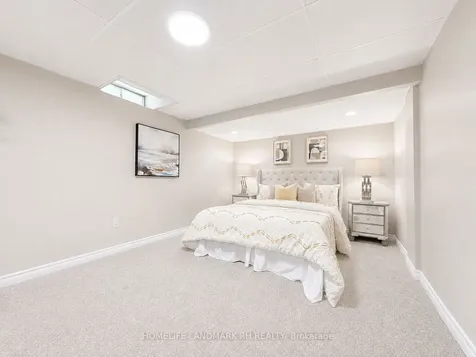 3379 Mulcaster Road Mississauga ON L5L 5A7
