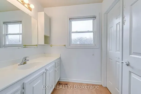 1269 Abbey Court Burlington ON L7P 3R4